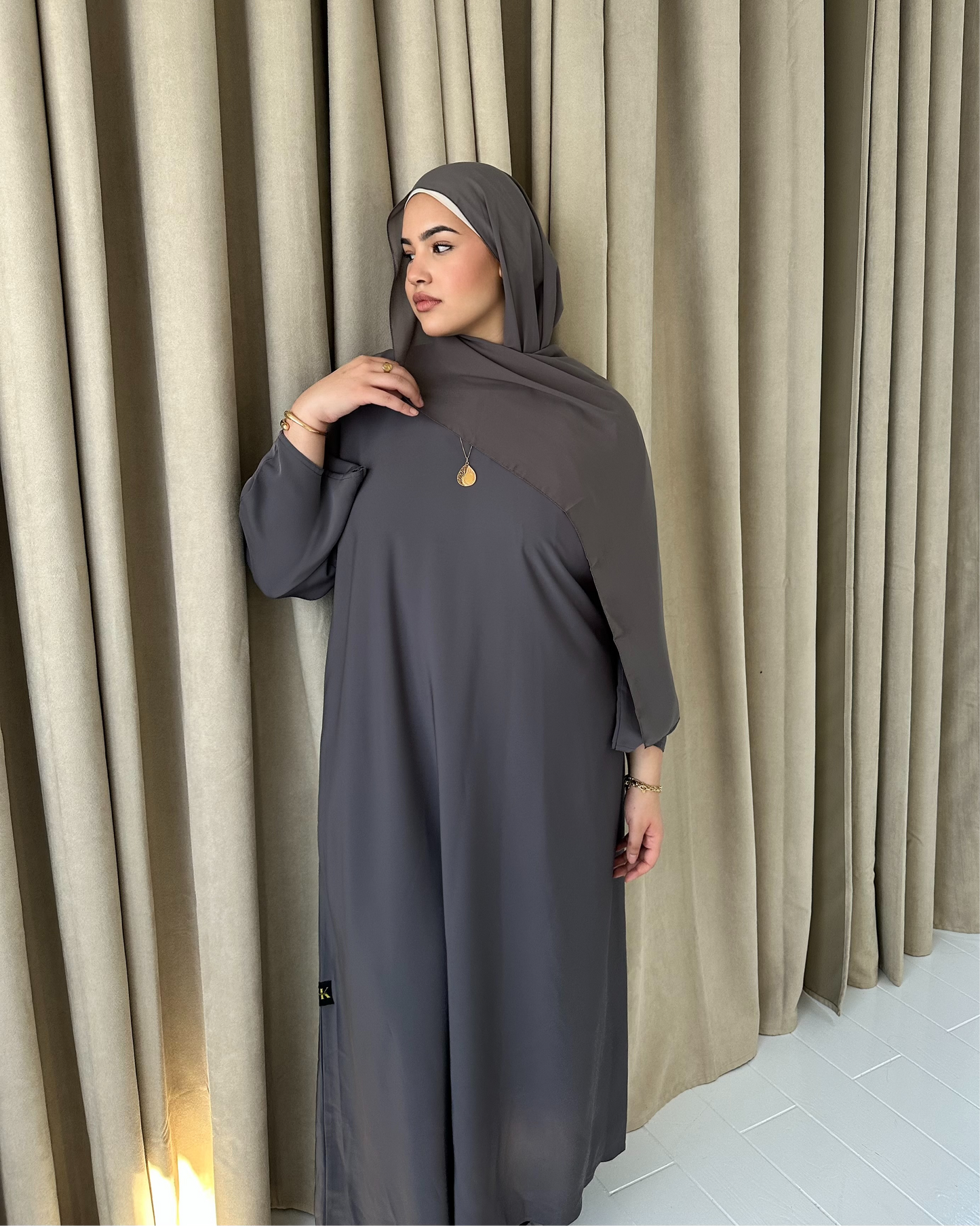 Grey Closed Abaya